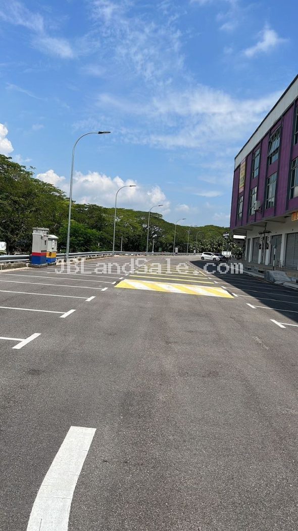 Kulai Shoplot for Rent — Taman Scientex Kelapa Sawit, Facing Main Road